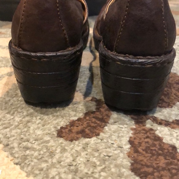 Born Clogs - Picture 3 of 5